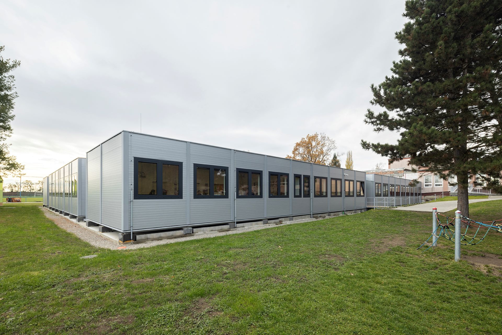 Modulární budova v Prušánkách od KOMA MODULAR.