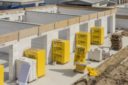 Bytový dům Terasy v Bělé pod Bezdězem, foto z výstavby, Archa.