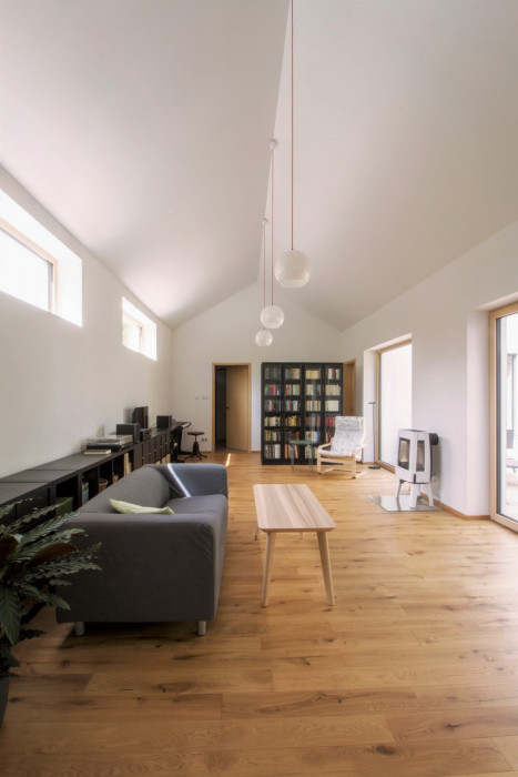 Dům za humny, DDAANN