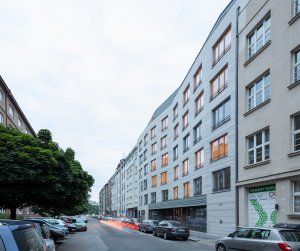 Bytový dům Sámova, Znamení čtyř - architekti