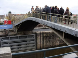 Lávka na Dětský ostrov, Vlastislav Hofman