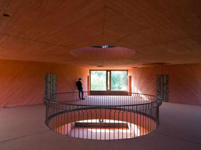 Inovační centrum od dvojice Pezo von Ellrichshausen z Chile