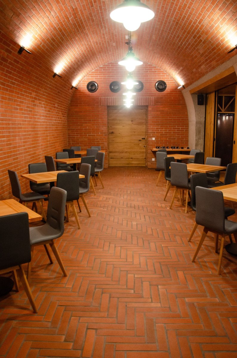 Vinařství Thaya od Jakub Cigler Architekti na jižní Moravě