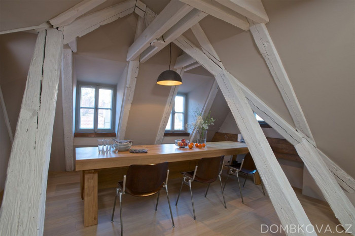 I. D. Arch, Půdní byt v jižních Čechách - foto