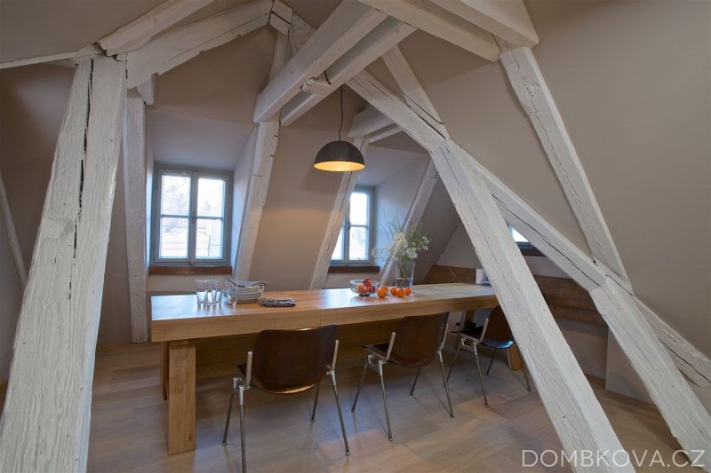 I. D. Arch, Půdní byt v jižních Čechách - foto
