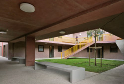 Vysokoškolské koleje Résidence Palaiseau ve Francii, studio 51N4E a Bourbouze & Graindorge