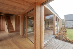 Pohled do chodby (Usedlost na Slapech, edit! architects)