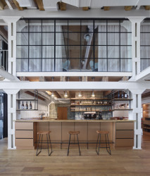 Jakub Cigler Architekti proměnili bývalý areál JZD na zážitkové vinařství s ubytováním