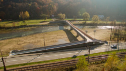 Pešia a cyklistická lávka SK_PL, zerozero