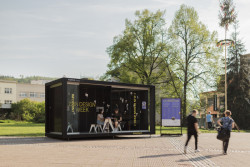 Společnost KOMA MODULAR již desátým rokem realizuje CITY moduly, které jsou designovým prvkem ve veřejném prostoru