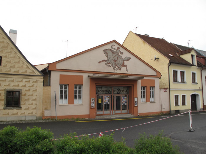 Kino před rekonstrukcí v roce 2014,