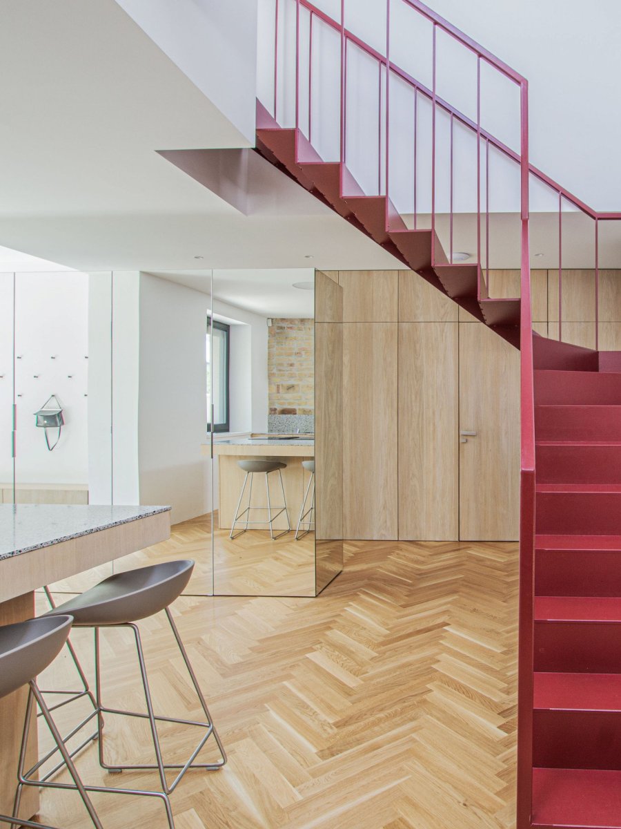 Architekt Marián Gombarček navrhl rekonstrukci rodinného domu v Bratislavě