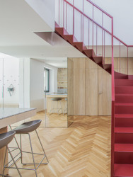 Architekt Marián Gombarček navrhl rekonstrukci rodinného domu v Bratislavě