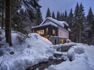 Rekonstrukce chalupy v Jizerských horách, SENAA architekti / Václav Navrátil, Jan Sedláček, Kateřina Zabadalová, Jan Gadziala