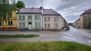 Jindřichův Hradec – tradiční zástavba činžovními domy. Čtvrtí provede městský architekt Lukáš Soukup.