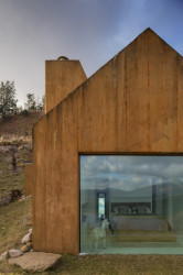 Rust-ic House, Urban Agency