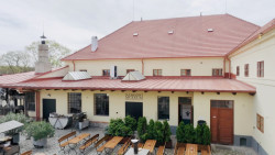 Záchrana pivovaru v Kostelci nad Černými lesy - pohled na lahvárnu pivovaru od severu