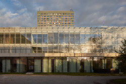 Studie na matematicko-fyzikální učiliště v Praze-Troji vznikala v průběhu sedmdesátých a začátku 80. let, celý záměr nebyl nikdy realizován