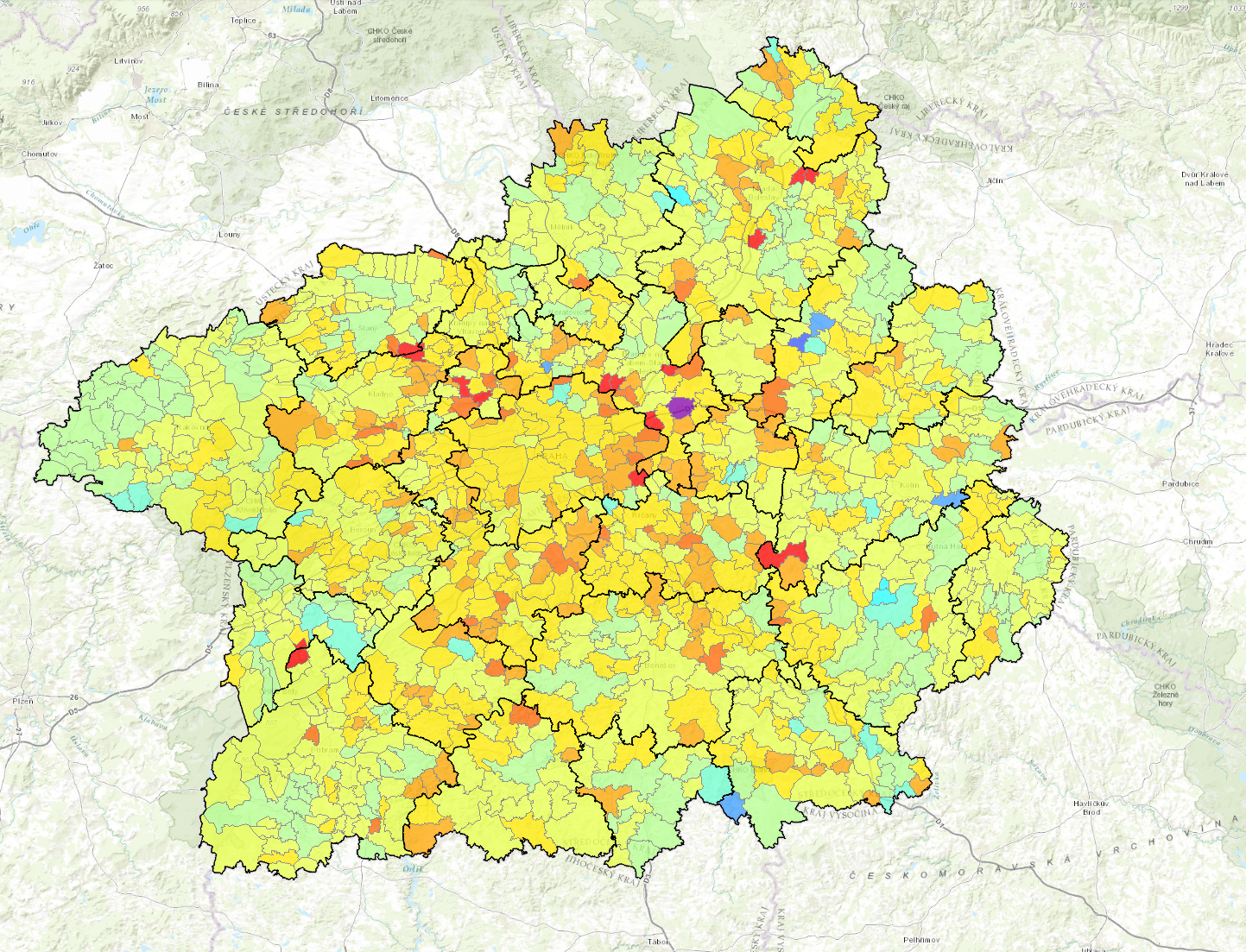 Obr. 2: Mapa ukazuje Prahu a Středočeský kraj dne 18. 3. 2020, tedy den před omezením výroby v&nbsp;automobilkách. Lidé ještě do zaměstnání vyjížděli.