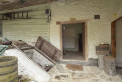 Původní prvky (Roubená chalupa Strašín)