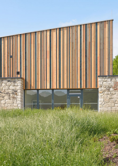 3+1 architekti, Revitalizace hospodářského dvora JACER, školicí středisko – foto