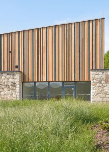 3+1 architekti, Revitalizace hospodářského dvora JACER, školicí středisko – foto