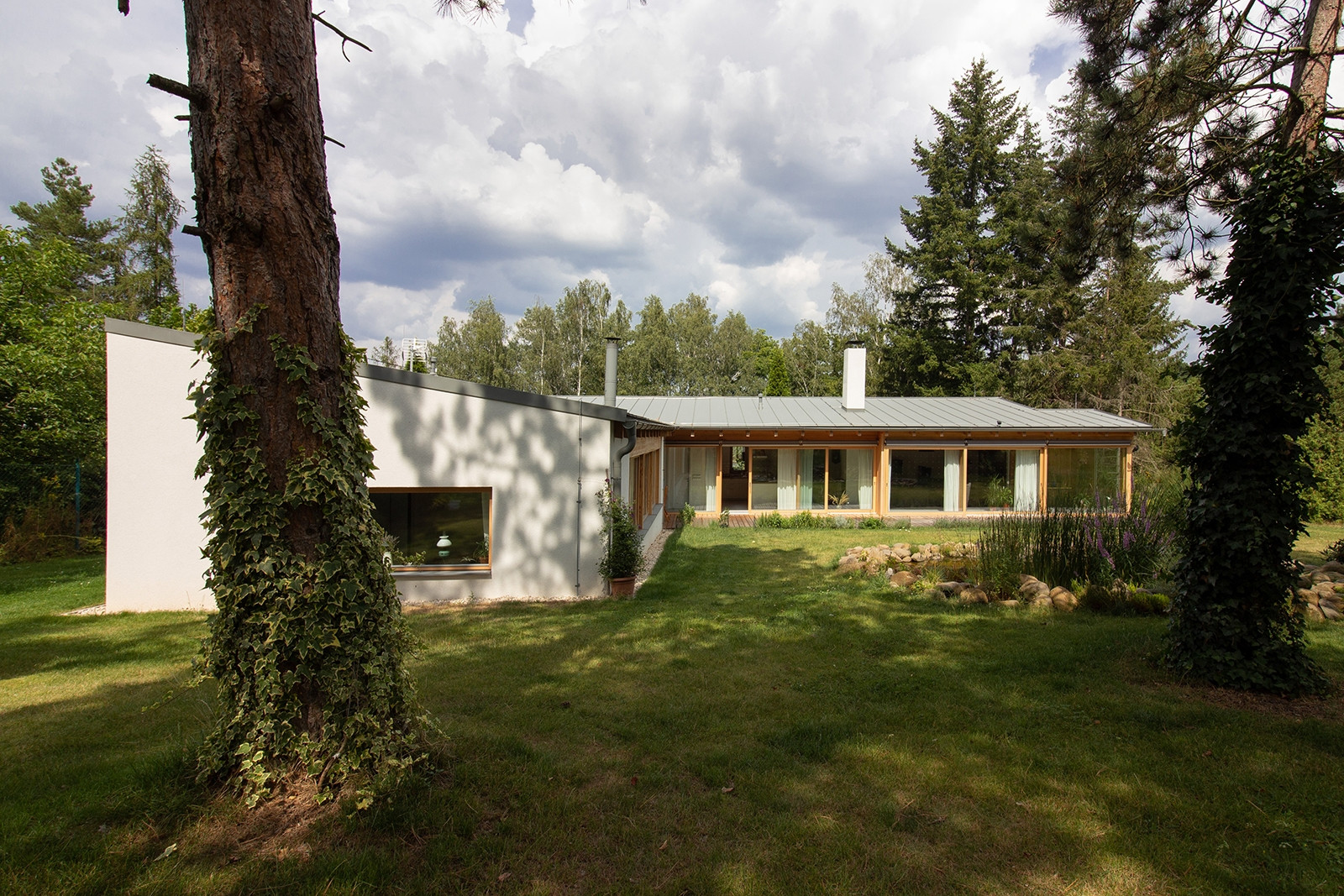 Rodinný dům v Mníšku pod Brdy od Víta Podráského