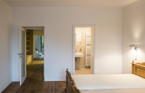 Edit!, 180° house – foto
