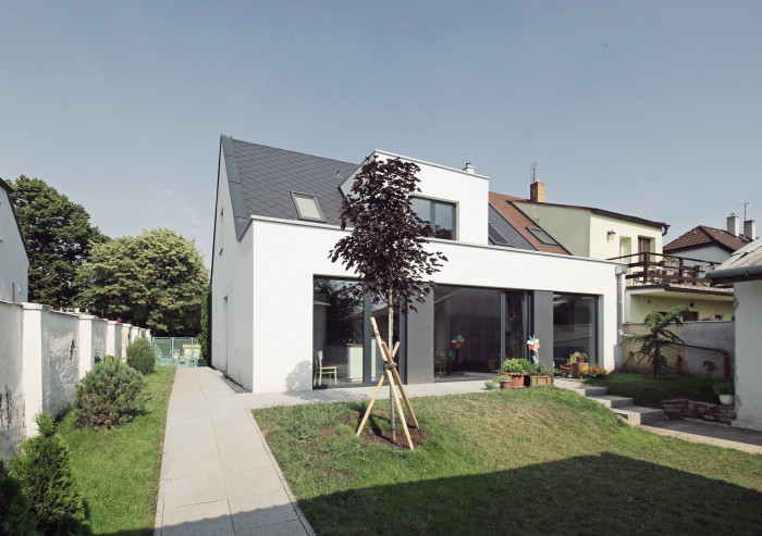 Rekonstrukce domu v Letňanech od edit! architects