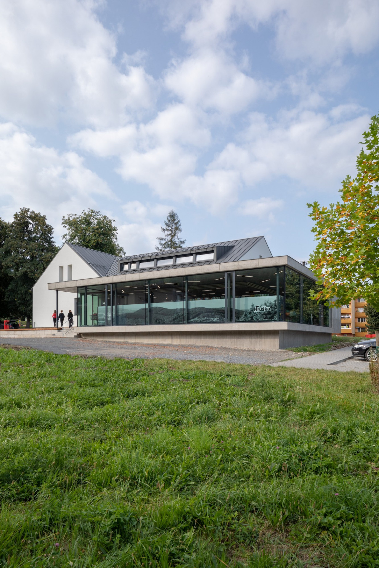 Polyfunkční dům Hruška v Trojanovicích, Kamil Mrva Architects