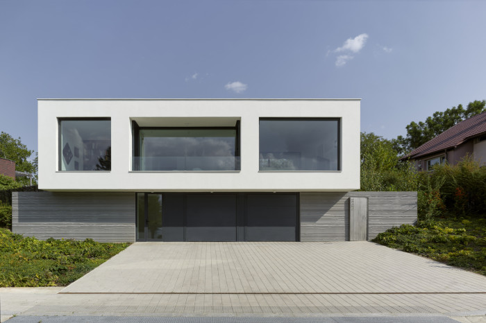 Rodinný dům pro milovníka umění (RD Ruzyně; Stempel & Tesař architekti)