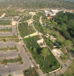 Ada Karmi-Melamede, Ramat Hanadiv visiting center, ptačí pohled - foto
