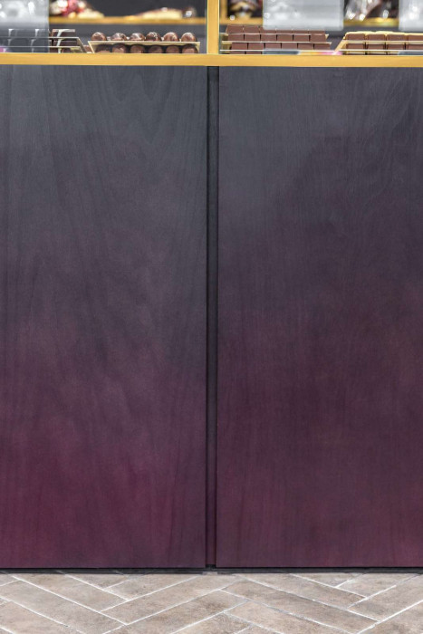 Prodejna pralinek v Příbrami, Michael Karnet