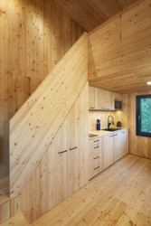 Dřevěný výměnek na Praze 4 od studia PRAJAGA