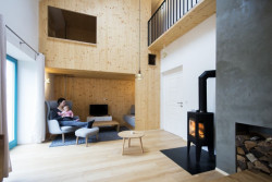 Dům s hnízdem, MAJO, Foto