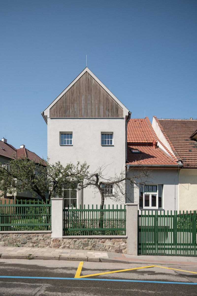 Přestavba prvorepublikové vily v Brně podle návrhu studia AEIOU