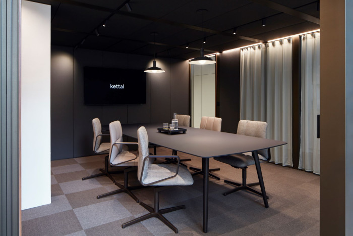 Pavilion O od značky Kettal nabízí Konsepti.