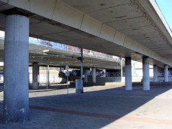 Vltavská, pod magistrálou – foto