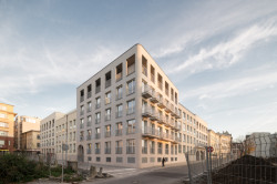 Jedná se o dominanty bloku, které směřují k významným místům v centru. (Bytový dům Nové Lauby v Ostravě, ateliér znamení čtyř - architekti)