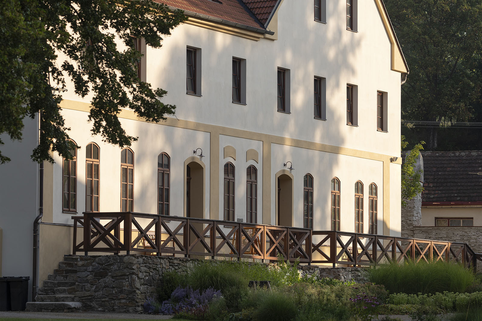 Zámek Mitrowicz, Labor 13, Atelier Flera - foto exteriéru