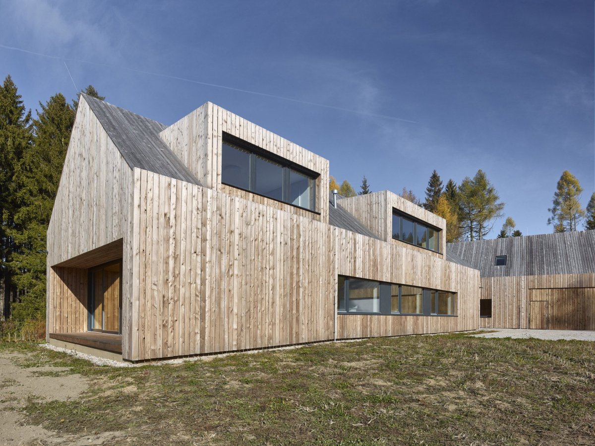 Lesovna poblíž Pacova od studia 20-20-ARCHITEKTI a VYŠEHRAD ateliéru