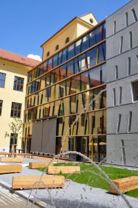 Městská knihovna v prostorách historické budovy bývalé základní školy Jana Ámose Komenského