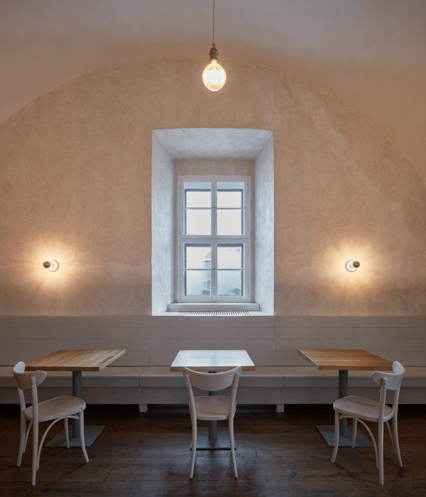 Restaurace Baroque | U Tří růží, Atelier ADR / Aleš Lapka, Petr Kolář