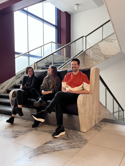 TAKTIKY - zleva: Eliška Málková, Marie Štefanová, Matěj Čunát se společně potkali na fakultě v Liberci. Jejich ateliér Taktiky je zaměřený na plánování a veřejný prostor.