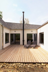 Dům za humny, DDAANN