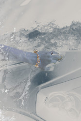 SHOTBY.US / fotografie kolekce ~1 hour pro Yaru Abu Aatayu a kolekce šperků Zdeňka Vacka pro Swarm Mag