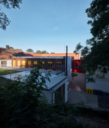 Rekonstrukce a rozšíření Základní školy Vřesovice, Public Atelier, studio FUUZE/ Jiří Markevič, Jaroslav Sedlák