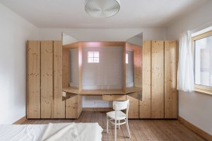 Nízkonákladová rekonstrukce dělnického domku v okresním městě Šaľa od ORA Architekti