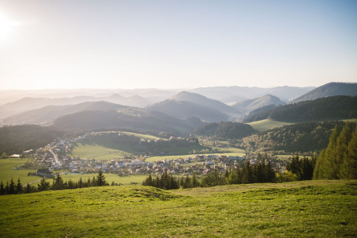 2021 architekti, LABAK, Lávka a prístrešok na Straníku – foto
