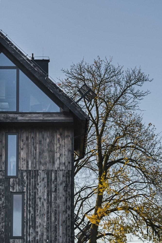 o4 architekci zrekonstruovali starý větrný mlýn v polském Lubartówě